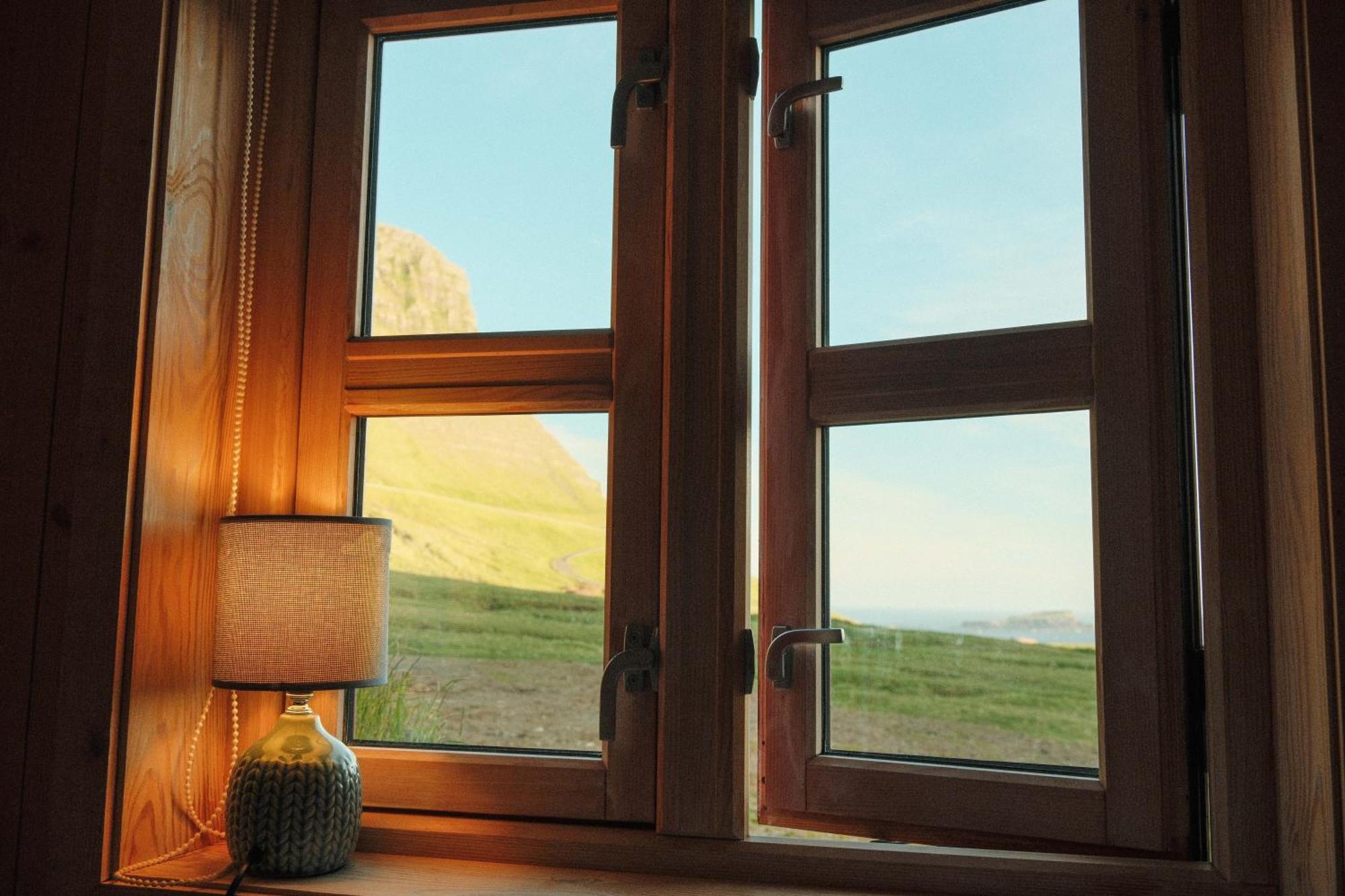 Mulafossur Cottages By Famous Waterfall In Gasadalur Buitenkant foto