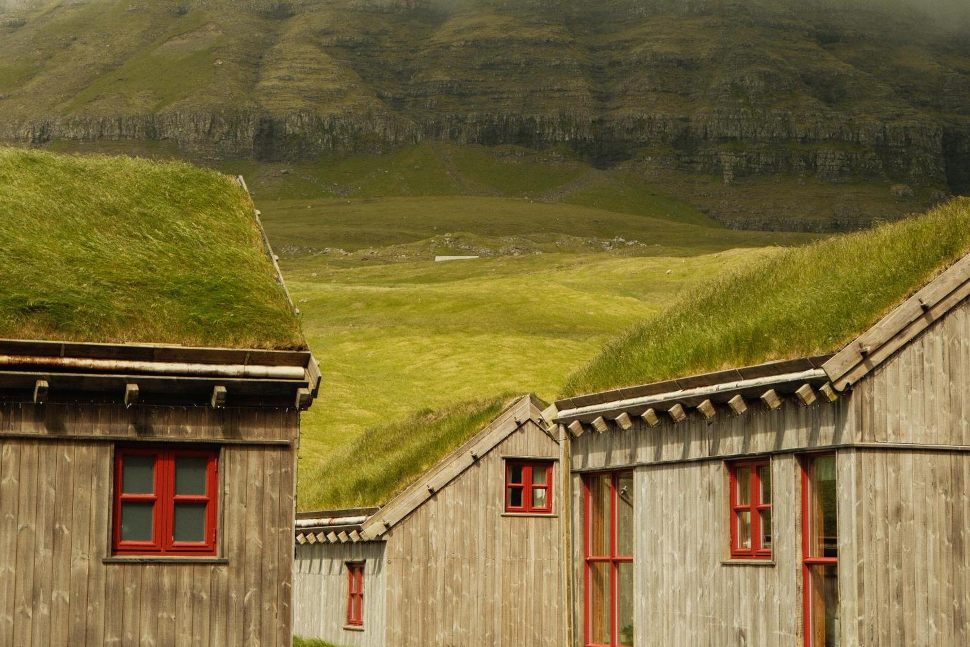 Mulafossur Cottages By Famous Waterfall In Gasadalur Buitenkant foto