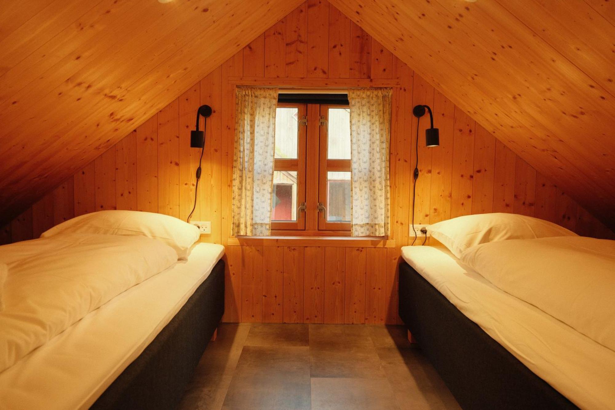 Mulafossur Cottages By Famous Waterfall In Gasadalur Buitenkant foto