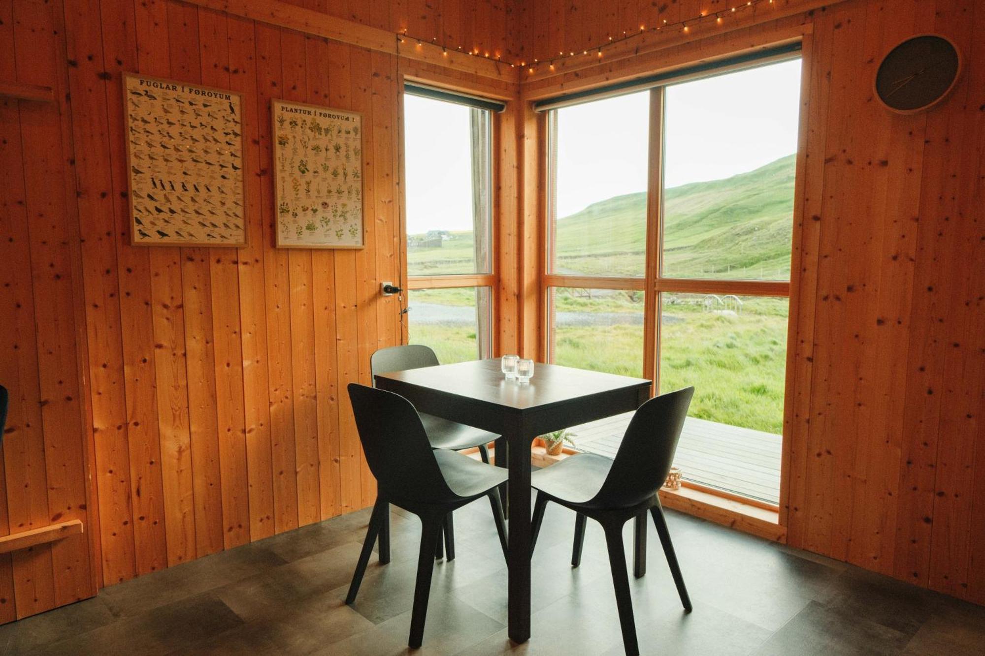 Mulafossur Cottages By Famous Waterfall In Gasadalur Buitenkant foto