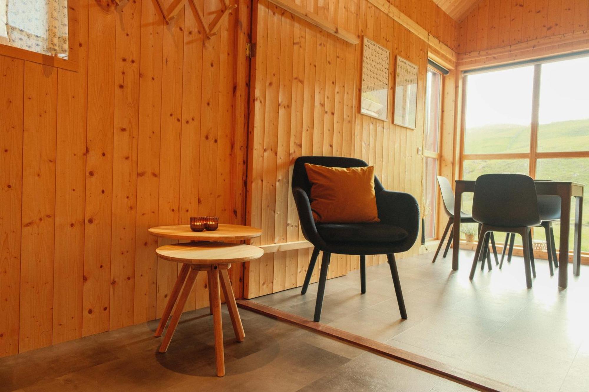 Mulafossur Cottages By Famous Waterfall In Gasadalur Buitenkant foto
