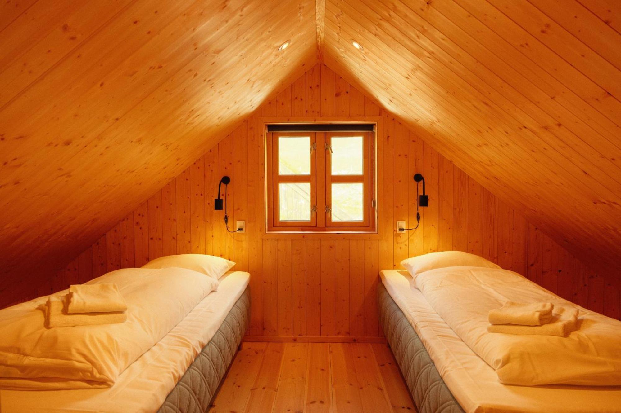 Mulafossur Cottages By Famous Waterfall In Gasadalur Buitenkant foto