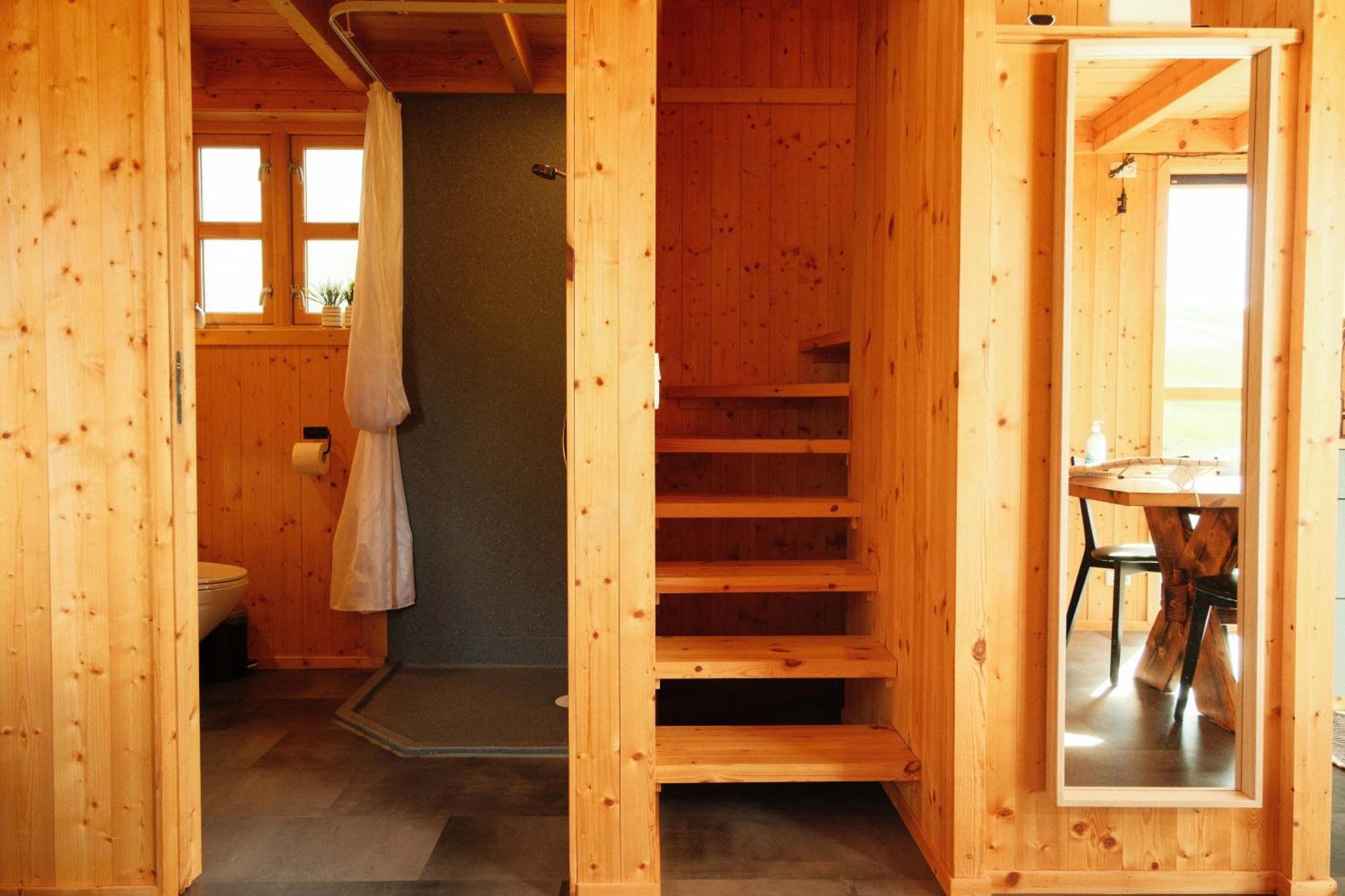 Mulafossur Cottages By Famous Waterfall In Gasadalur Buitenkant foto